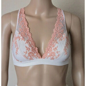 Wacoal Wireless Bra Embrace Lace Plunge Triangle Back 852191 multicolor 36